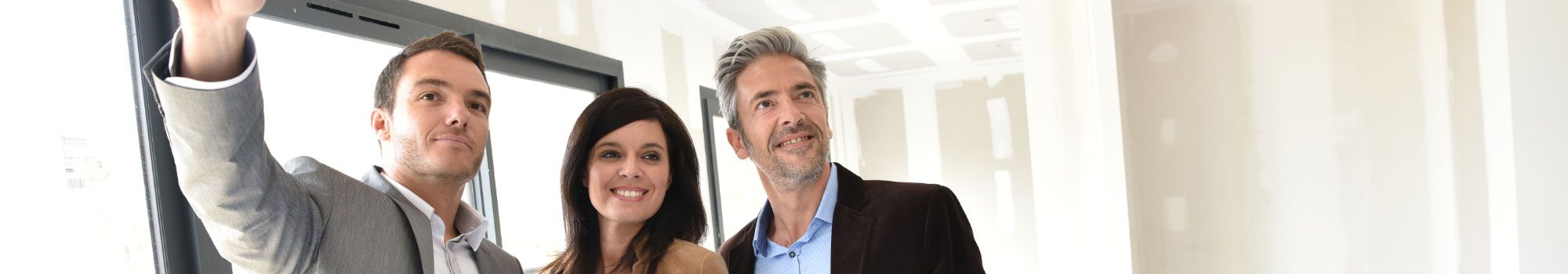 We offer you the best real estate offer in Órgiva, La Alpujarra (Granada). J & J ASESORES CONSULTORES, S.L. en Órgiva